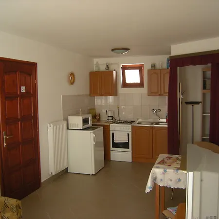 Zold Oazis Apartman 아파트