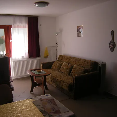 Zold Oazis Apartman 아파트 Hévíz