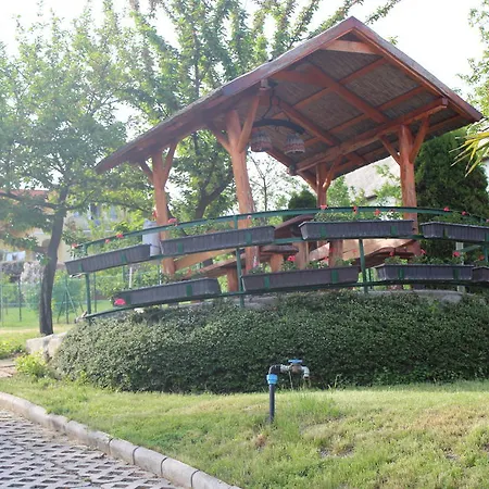 Zold Oazis Apartman 아파트 *