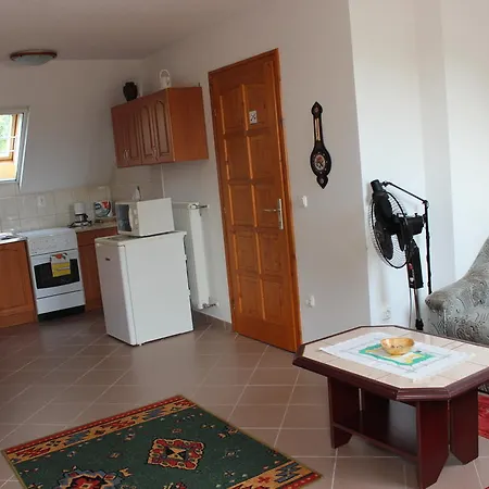 아파트 Zold Oazis Apartman *